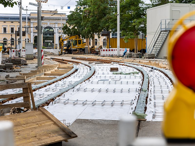 用于有轨电车道床混凝土的 Ecocrete™ 玄武岩纤维--收缩裂缝控制和耐久性